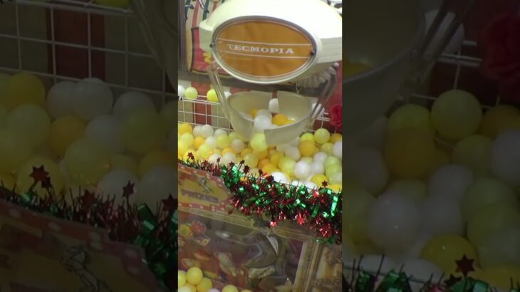 1回200円の大量ピンポン玉が掬える爽快クレーンゲームが面白いww#クレーンゲーム