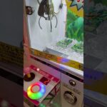 クレーンゲーム動画必殺技集73 ～ カードパック景品は二つのアームで挟んで一つのアームで抑えてしっかり3点支点で支えて取る！の件～ #クレーンゲーム #ufoキャッチャー #ゲームセンター ＃ゲーセン