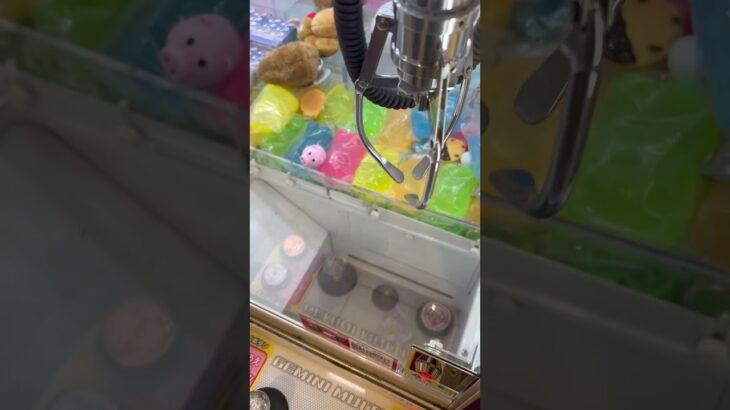 クレーンゲーム動画必殺技集79 ～入り口近くの景品は重めの景品でも恐れず掴んで転がして取る！の件～ #ufoキャッチャー動画 #ゲームセンター #ゲーセン #ufoキャッチャー #クレーンゲーム