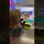 学生なら絶対に欲しがる人気景品を取れるまで狙ったら… #クレーンゲーム #ufoキャッチャー #キティ #サンリオ