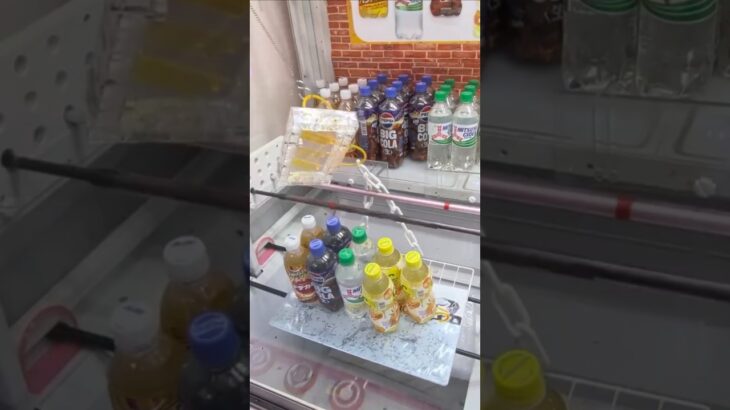 万代書店岩槻店のクレーンゲームのS字フック・リング設定で炭酸ジュースとどら焼きの景品をゲット #shorts