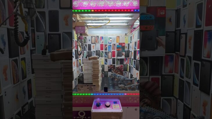 恐竜を操って大量の景品をゲットするww #ネタ #shorts #クレーンゲーム #ufoキャッチャー #ゲーセン #自宅 #clawmachine #arcade #iphone