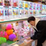 世界で1番クレーンゲームが多いゲーセンで開店から閉店までやり続けたら何個取れるの？
